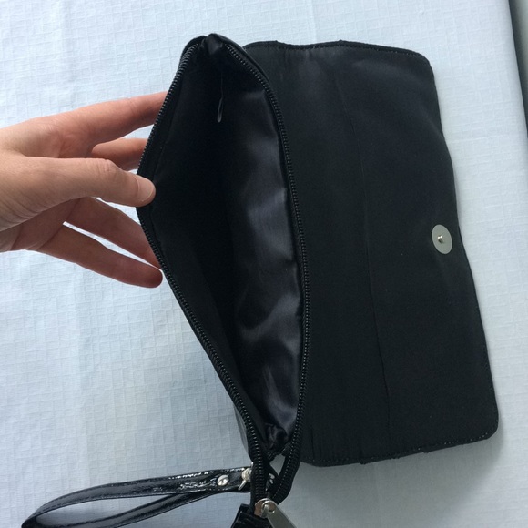 Black Pleather Clutch with flower - Picture 4 of 4